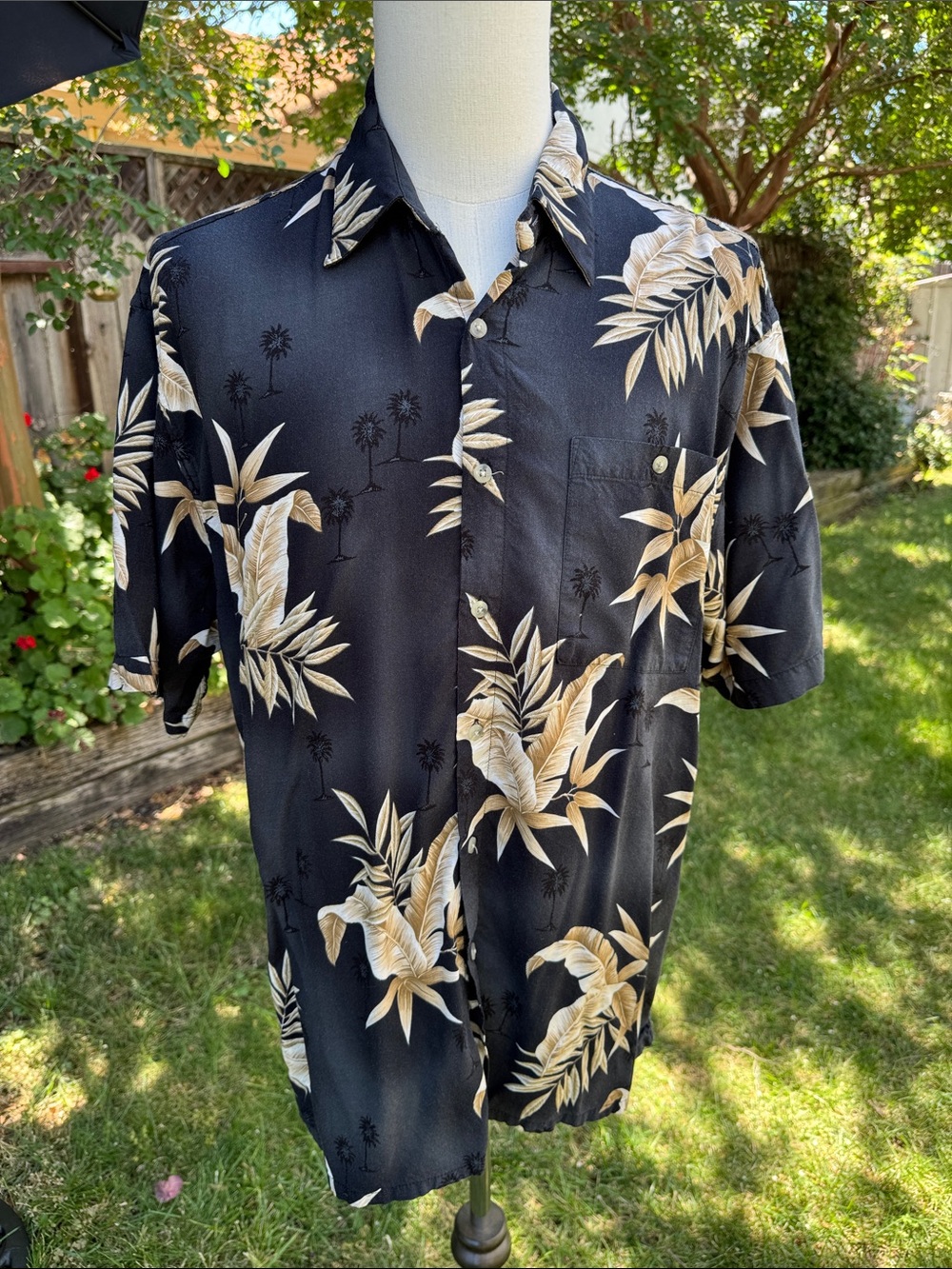 VTG Pierre Cardin Black Aloha Hawaiian Shirt Tropical Print Rayon Men's XL *Flaw